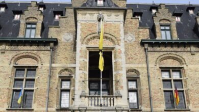 Photo of Enseignant tué à Arras : La sécurité renforcée et un vibrant hommage rendu partout en Flandre ce lundi